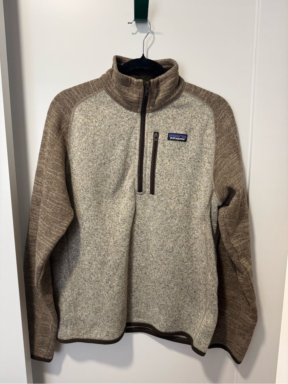 Patagonia Men's Cream and Brown Half-Zip Fleece Pullover